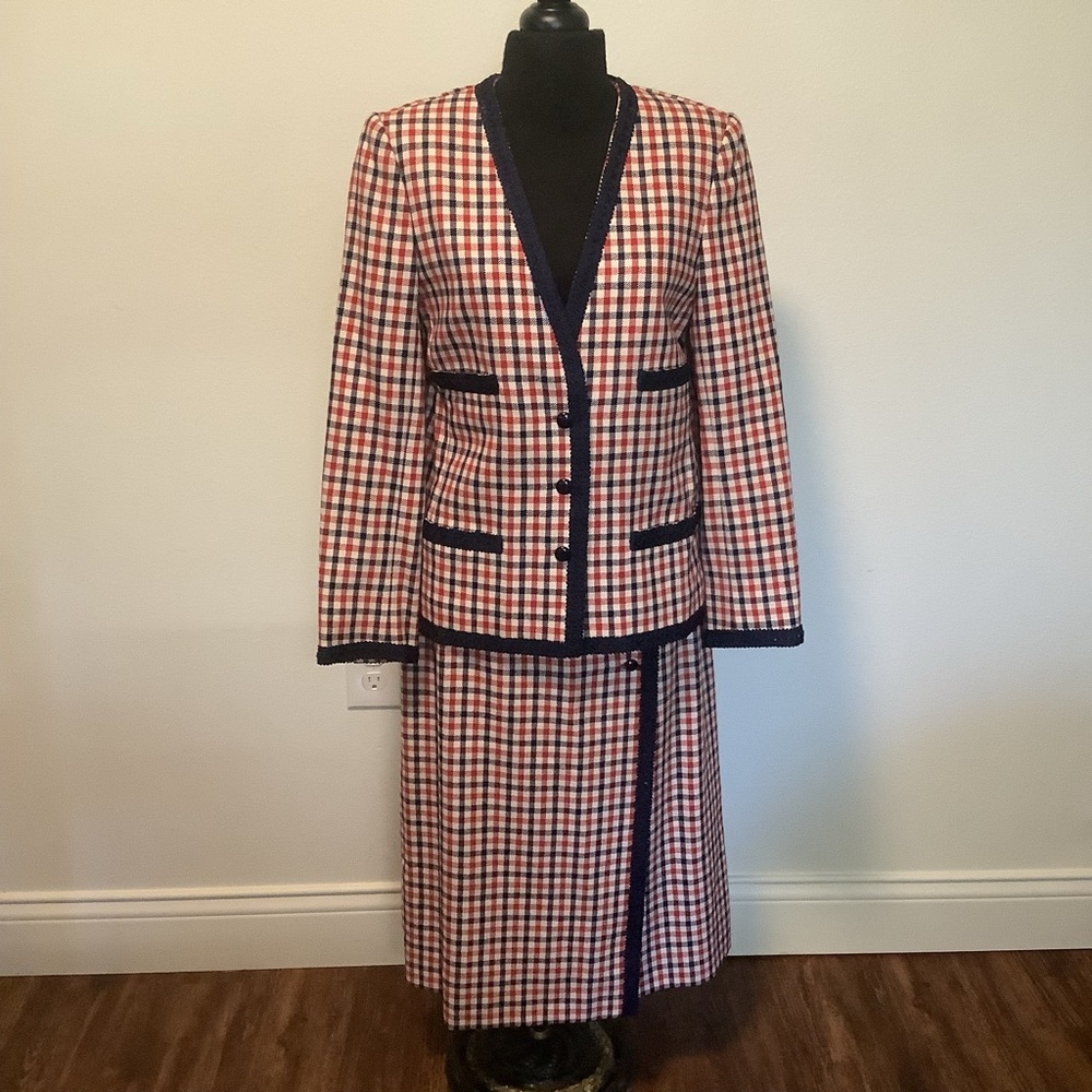 Vintage Mila Schonberg Due women’s red/navy‎ plaid 2 pc full wrap skirt suit set